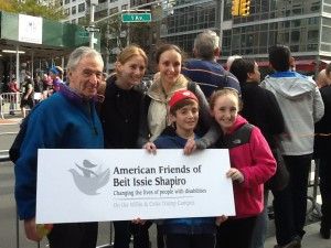NYC Marathon - AFOBIS - Jules, Lizzy, Margot and kids - 1